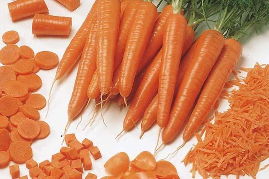 không nên bỏ cà rốt vào lò vi sóng