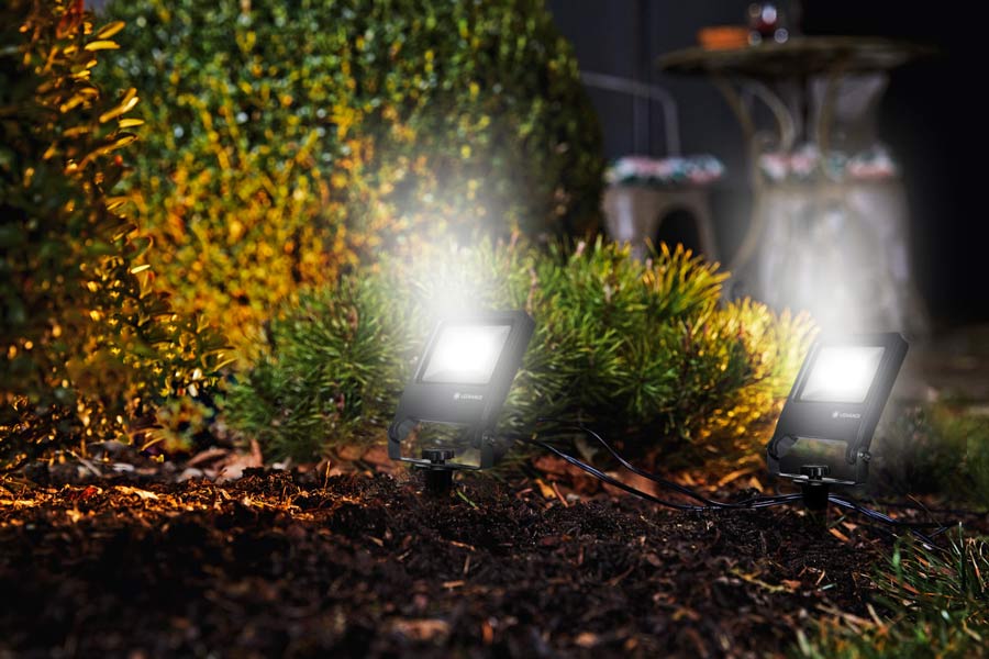 Đèn pha công suất nhỏ cho không gian hẹp trang trí đèn sân vườn