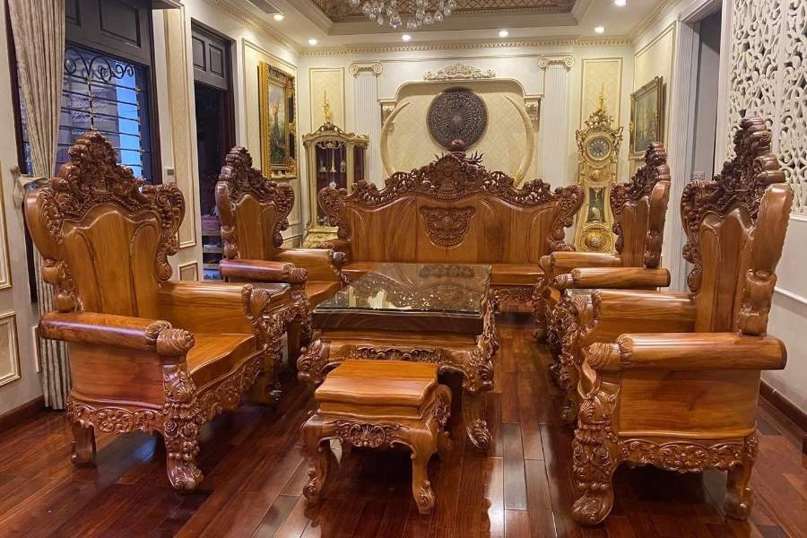 Bộ bàn ghế gỗ nghê phượng chân đồ sộ và quý tộc