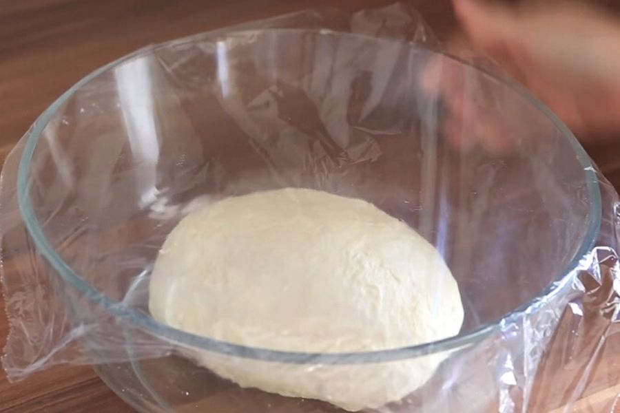 Cách nhồi bột làm bánh tiêu