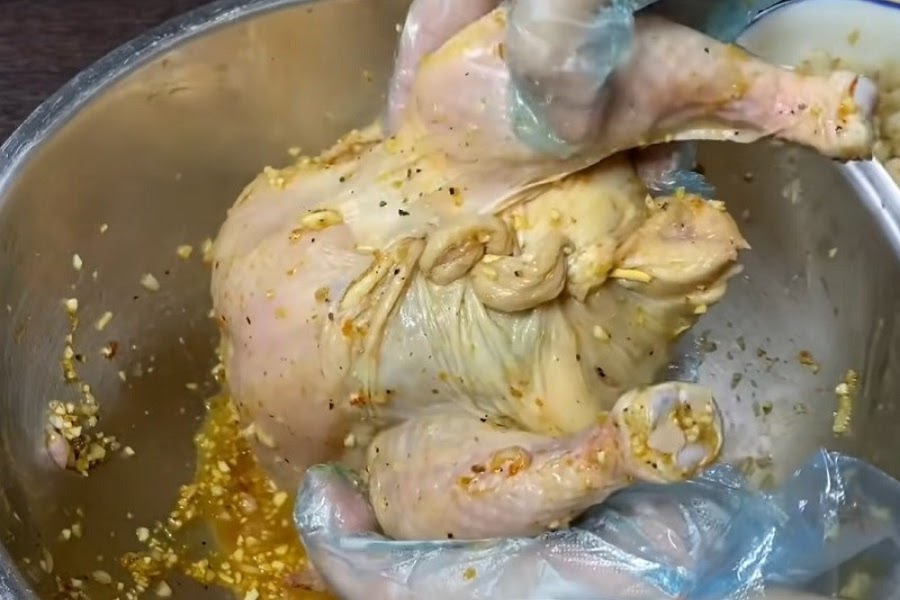 Cách nấu gà bó xôi chiên phồng bọc hạt sen giòn ngon khó cưỡng  btaskee