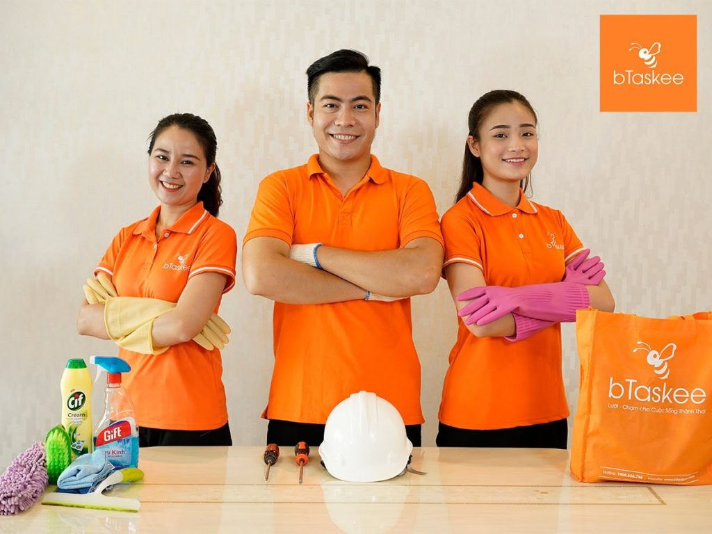 chuyên gia vệ sinh của bTaskee tận tình, chu đáo và chuyên nghiệp