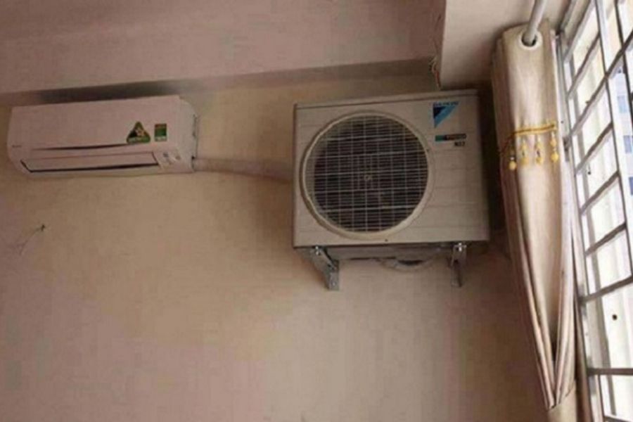 Điều hòa không mát vì lắp dàn lạnh ở góc tường nóng làm giảm hiệu suất của điều hòa.