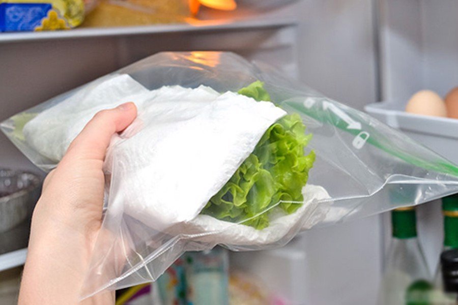 Chia thành từng bó nhỏ để bảo quản trong tủ lạnh