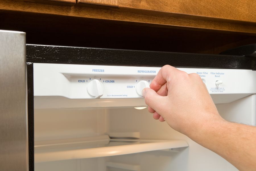 Điều chỉnh nhiệt độ ngăn đông tủ lạnh từ -18 đến -25 độ C để bảo quản ghẹ