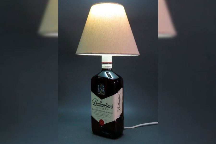 Làm đèn ngủ từ chai rượu đã qua sử dụng