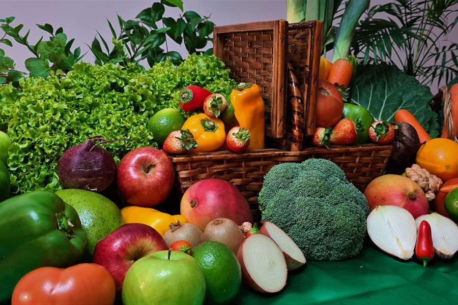 Nên ăn rau xanh, trái cây