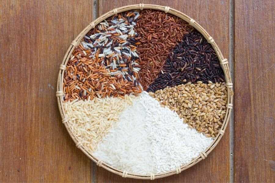 Có thể sử dụng thay đổi các loại gạo như gạo lứt cho thực đơn giảm cân