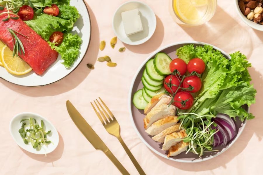 Bữa ăn Eat Clean chứa nhiều rau xanh