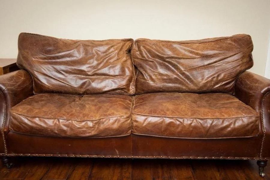 Lò xo kém chất lượng dẫn đến tình trạng ghế sofa bị lún