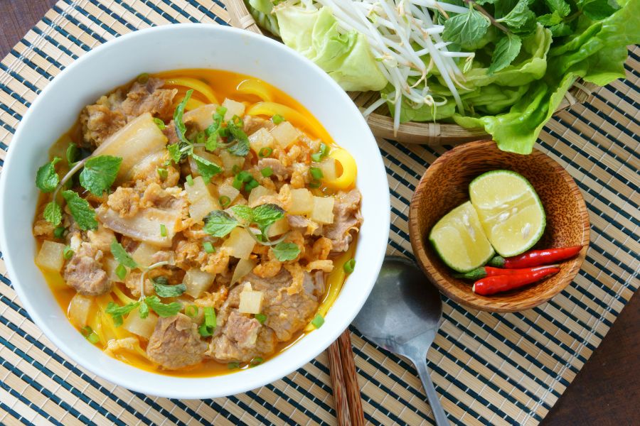 Mì Quảng là một món ăn sáng truyền thống của miền Trung Việt Nam