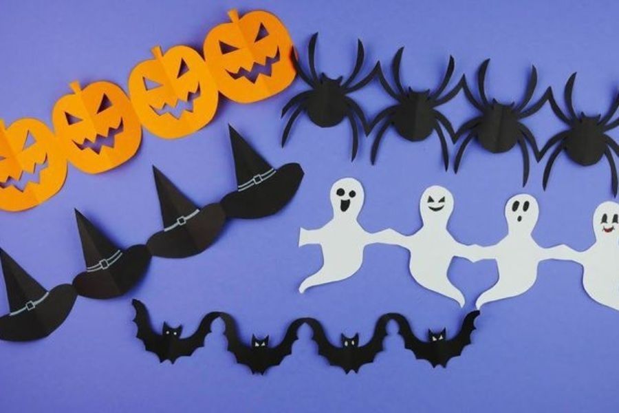 Trang trí Halloween mầm non bằng hình vẽ cắt từ giấy
