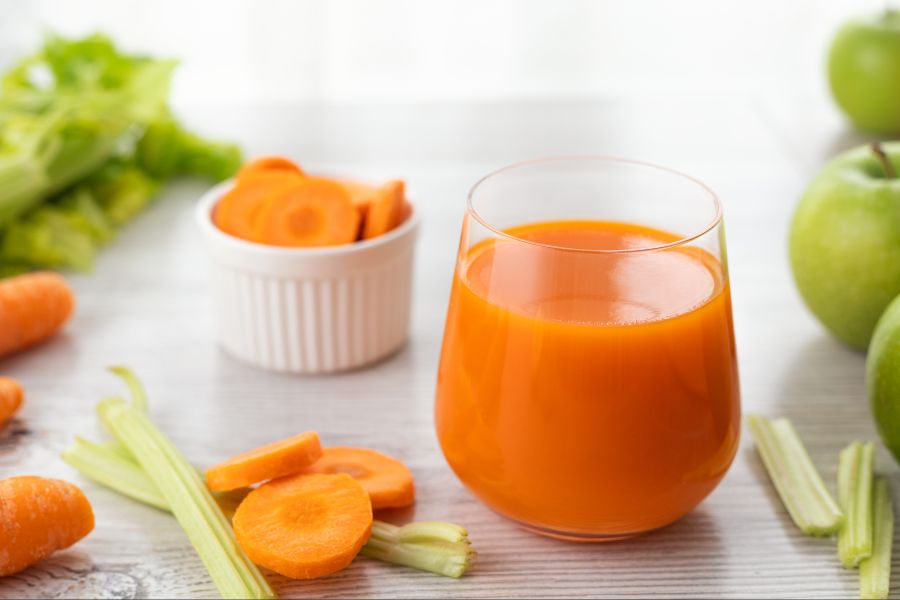 Nước ép cà rốt, táo, cần tây ít calo hỗ trợ giảm cân hiệu quả