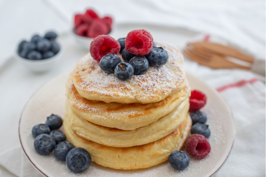 Thực đơn bữa sáng nhanh gọn với món pancake của phương Tây