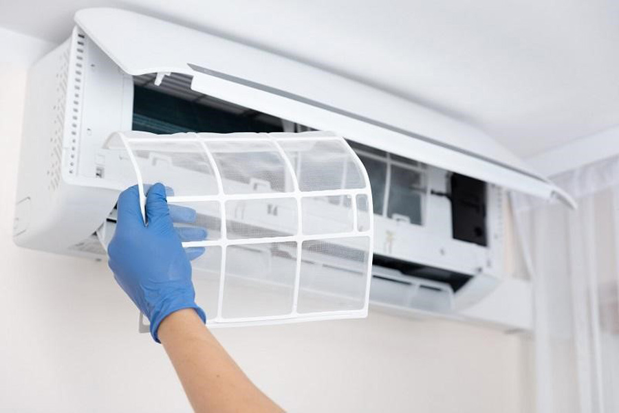 Lựa chọn đơn vị vệ sinh máy lạnh uy tín sẽ đảm bảo an toàn cho thiết bị với mức chi phí hợp lý