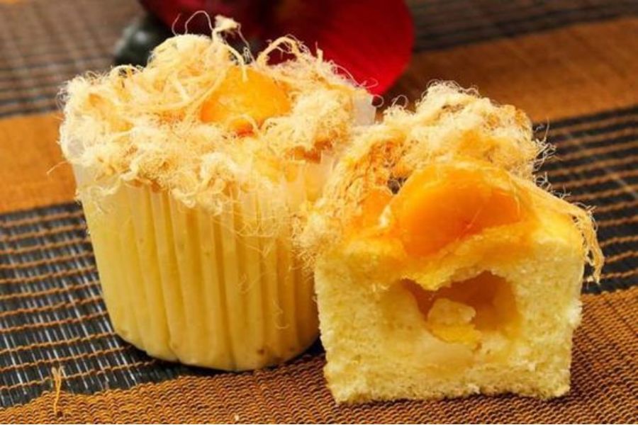 Bánh cupcake có trứng muối