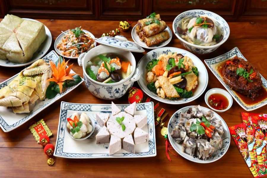 Gợi ý mẫu thực đơn thôi nôi với cá riêu, giò chả,...