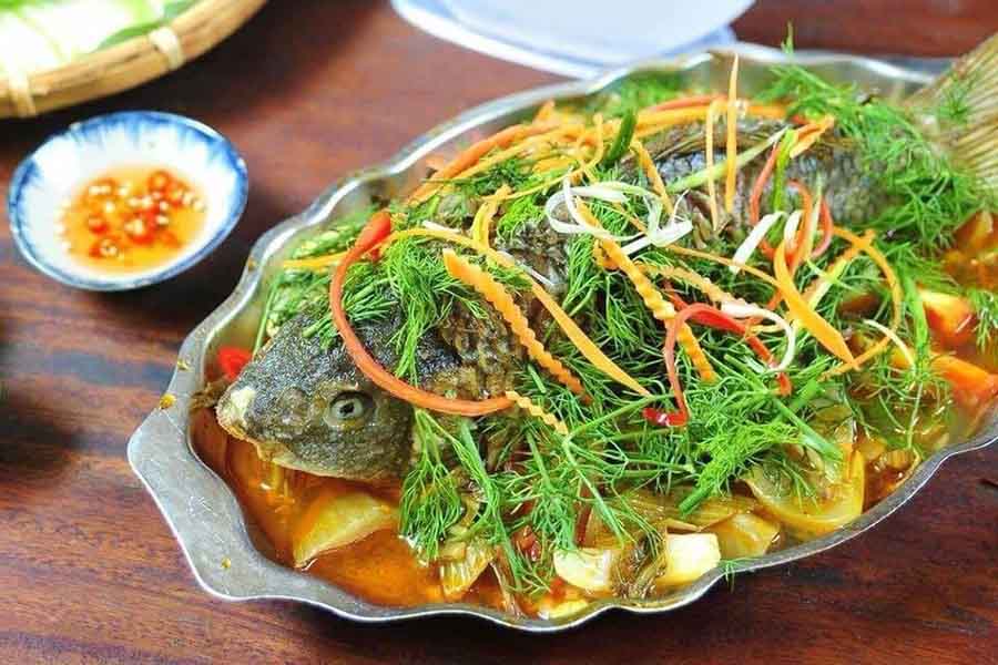 Bạn có thể thoải mái biến đổi công thức nấu lẩu cá chép tùy thuộc vào khẩu vị gia đình