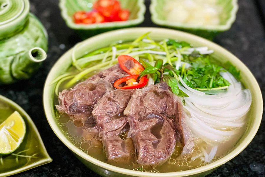Phở bò là món ăn không thể bỏ qua của thực khách khi đến Việt Nam