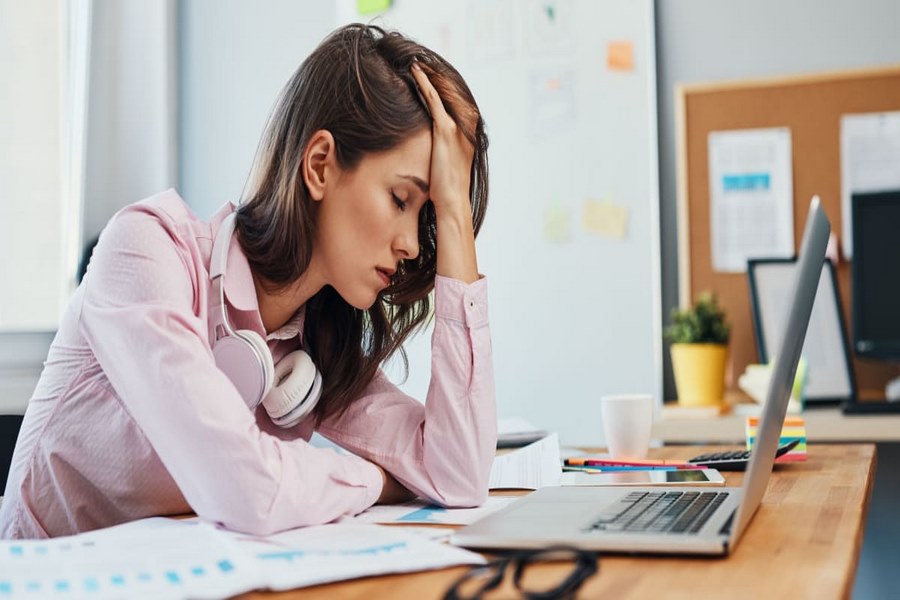 Số lượng công việc tích tụ khiến nhiều người bị stress