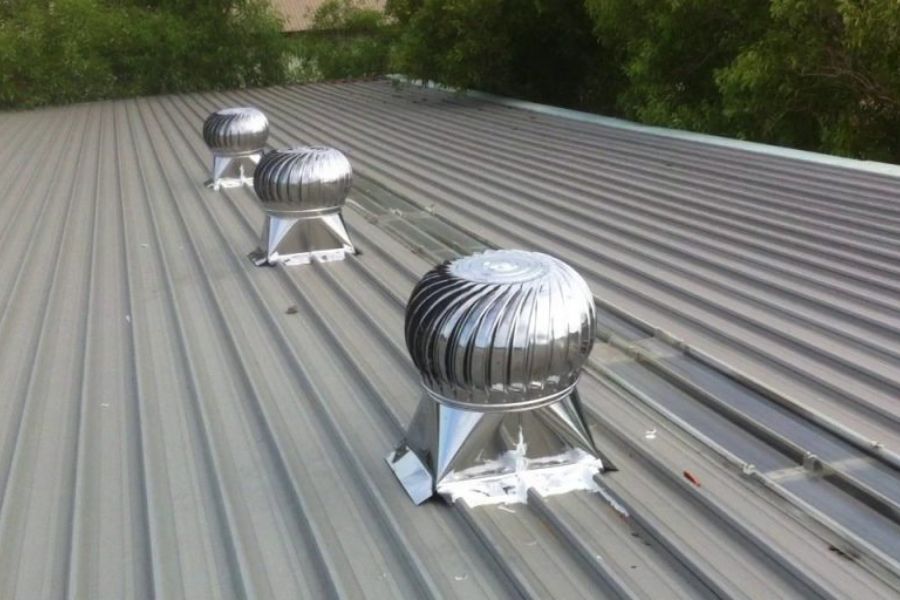 Giảm nhiệt độ cho nhà ở mái tôn bằng quả cầu thông gió