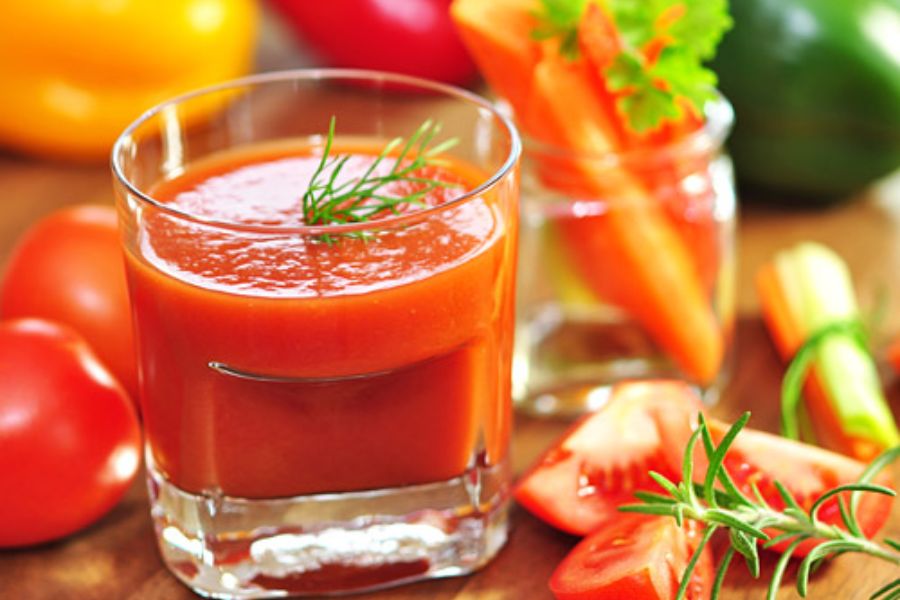 Nước ép cà chua giúp kháng khuẩn và kháng viêm hiệu quả