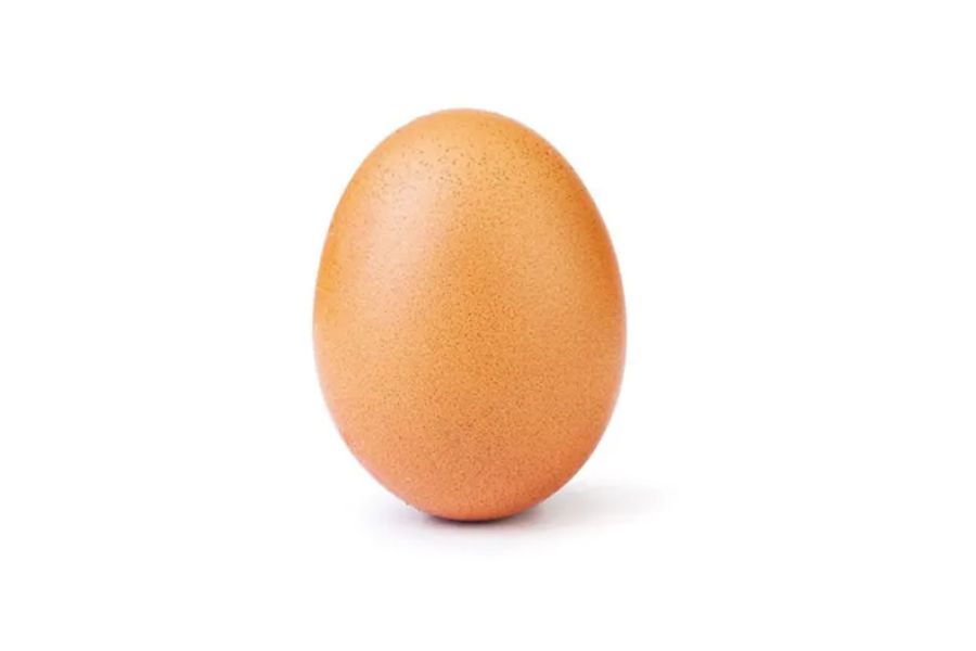 Trứng có hình dạng giống điểm 0