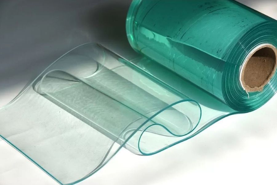 Rèm nhựa PVC chống tĩnh điện có 2 loại chính: Khổ tiêu chuẩn và khổ lớn