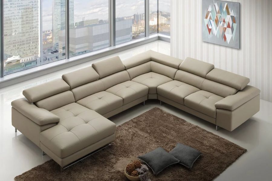 Sofa góc chữ U phù hợp với phòng khách có diện tích rộng
