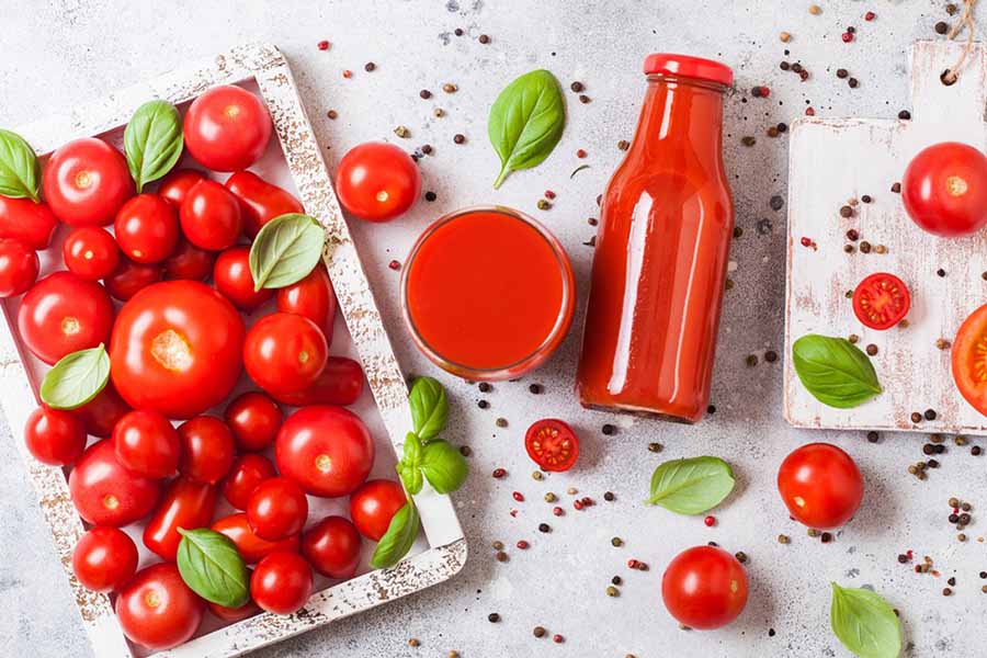 Bạn có thể ăn sống cà chua hoặc hấp lên dầm với sữa không đường, xay sinh tố, làm nước ép…