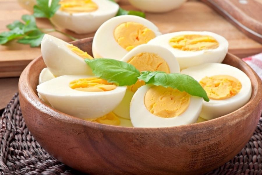 1 quả trứng gà luộc bao nhiêu calo mà tốt cho việc giảm cân?
