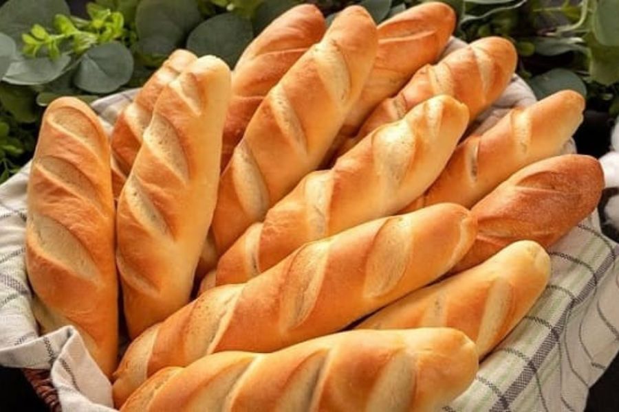 Bánh mì cung cấp một lượng lớn tinh bột cho cơ thể.