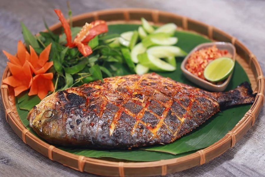 Đặc sản ẩm thực Việt với món cá nâu nướng muối ớt