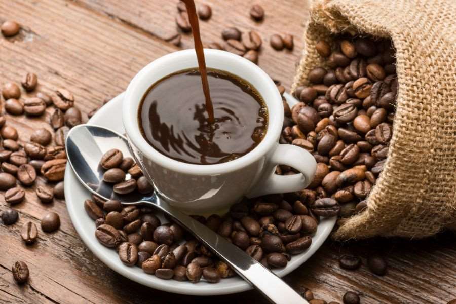 Cà phê có hàm lượng calo thấp, giúp giảm cảm giác thèm ăn, hỗ trợ cải thiện vóc dáng