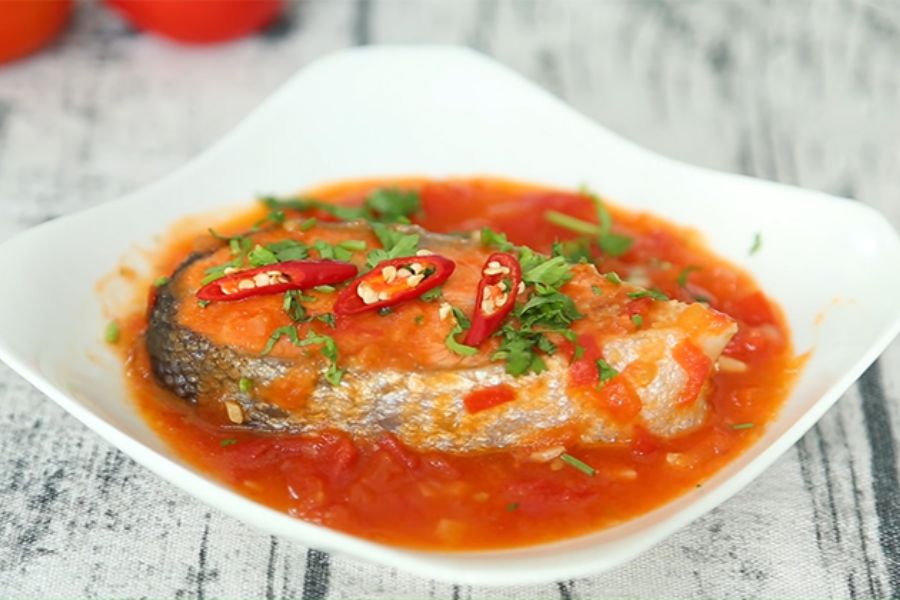 Đậm đà vị chua ngọt tự nhiên với món cá hồi sốt cà chua