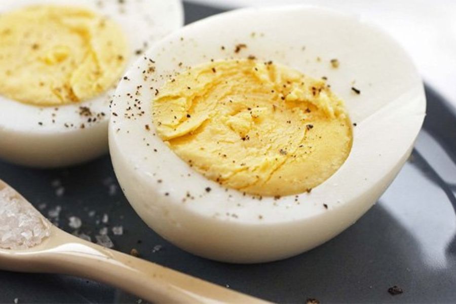 Lượng cholesterol có trong trứng vịt cao hơn ở trứng gà