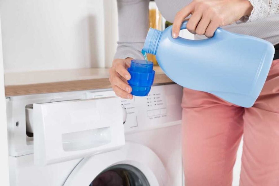 Sử dụng nước giặt chuyên dụng dành cho máy giặt cửa trước.