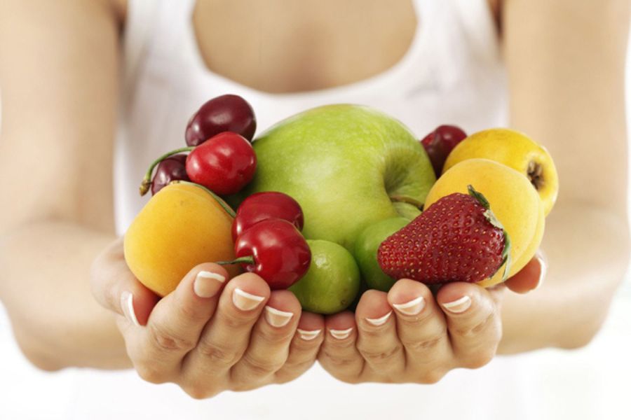 Bổ sung đầy đủ các loại hoa quả cho cơ thể trong quá trình giảm cân.