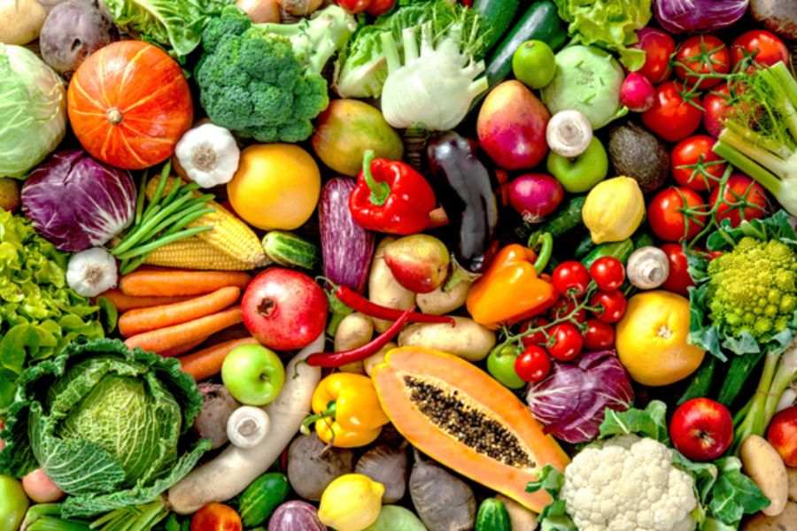 Bổ sung nhiều loại rau củ quả trong khẩu phần ăn eat clean giảm cân.
