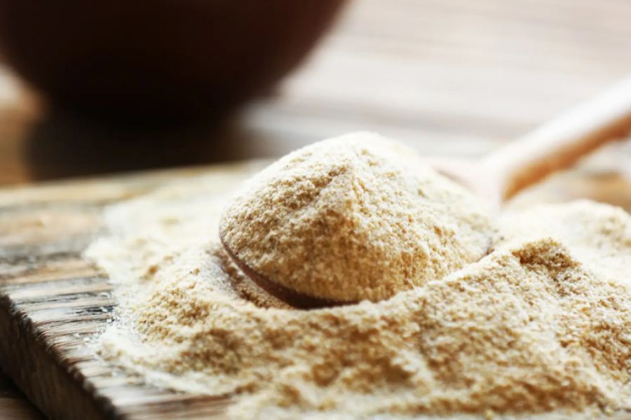 Uống bột gạo lứt có tác dụng phân giải chất béo, năng lượng trong cơ thể, hỗ trợ giảm cân.