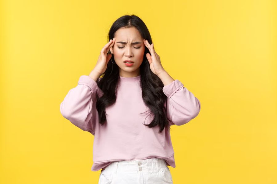 Cluster Headache là đau đầu từng chùm hoặc đau đầu cụm.
