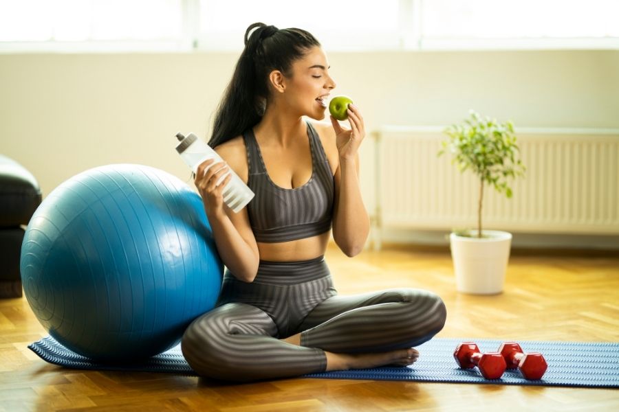Để duy trì chỉ số BMI khỏe mạnh, hãy ăn uống đúng cách, tập thể dục thường xuyên, vv..