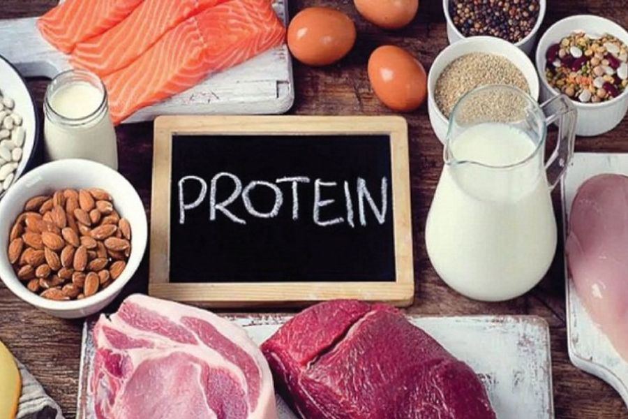 Bổ sung các thực phẩm giàu protein vào thực đơn giảm cân 1 tuần.
