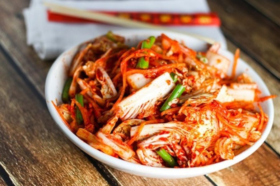 Món kim chi chua cay truyền thống của người Hàn Quốc.