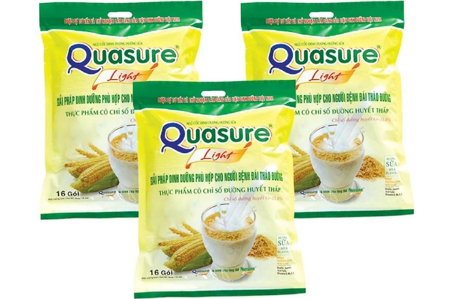 Bột ngũ cốc Quasure light được làm từ bắp và sữa, giúp người béo phì giảm cân hiệu quả.