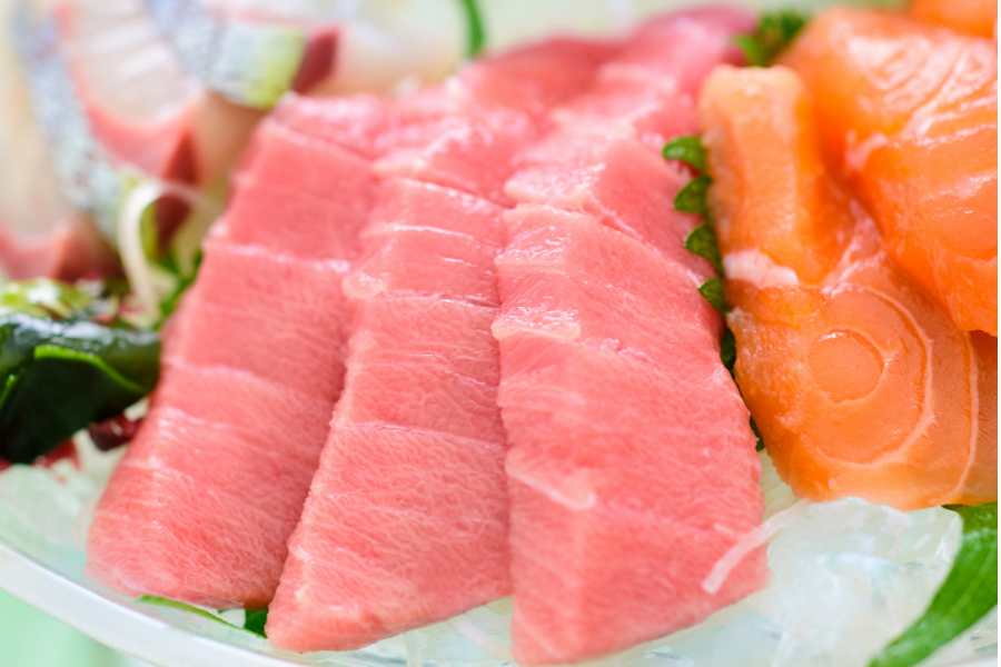 Đổi khẩu vị của gia đình bằng món sashimi cá ngừ tươi sống.