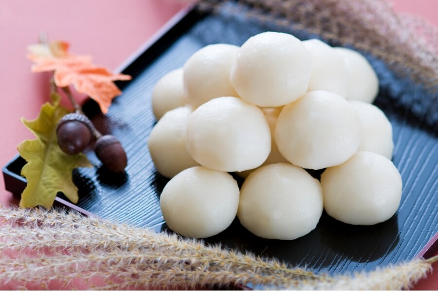 Bánh Dango - món ăn truyền thống không thể thiếu trong lễ lễ hội ngắm trăng Otsukimi của người dân Nhật Bản.