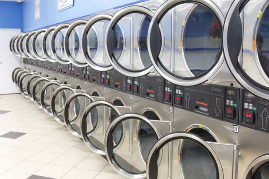 Máy giặt công nghiệp cũng được tích hợp thêm nhiều công nghệ mới nhằm nâng cao trải nghiệm người dùng.