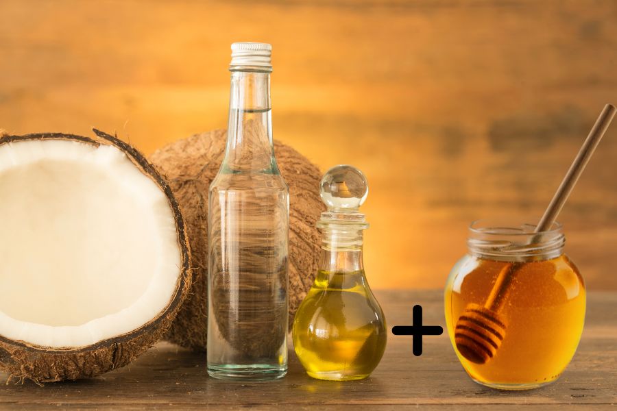 Dầu dừa + mật ong hỗn hợp giúp tẩy tế bào chết tóc dễ kiếm, an toàn.