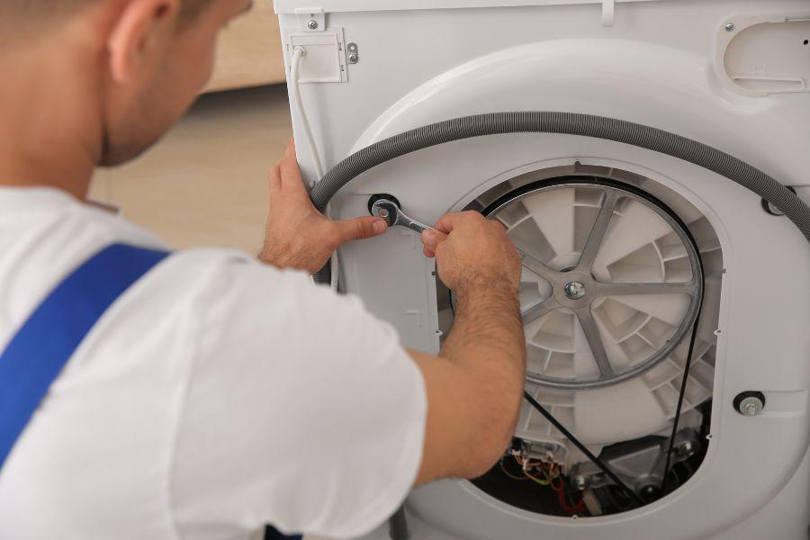 Kiểm tra và thay mới động cơ nếu máy giặt gặp lỗi e74 do động cơ có vấn đề.